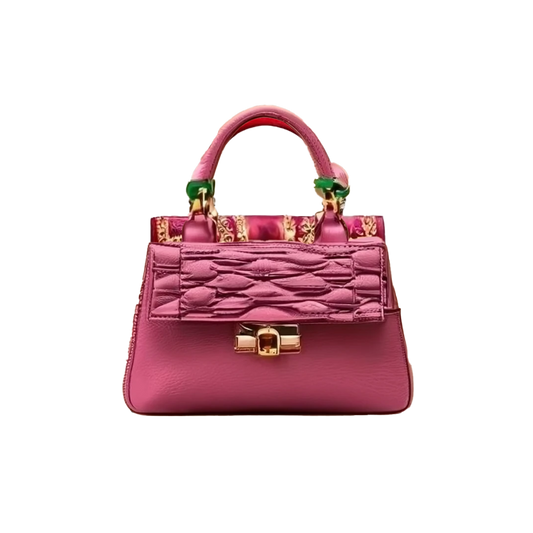 Bolso bandolera rosa pastel.