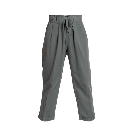 Pantalones de lino de corte relajado.